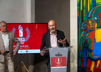 Premio de los Gestores de Deporte de Aragón que se le concede Fernando París Roche,